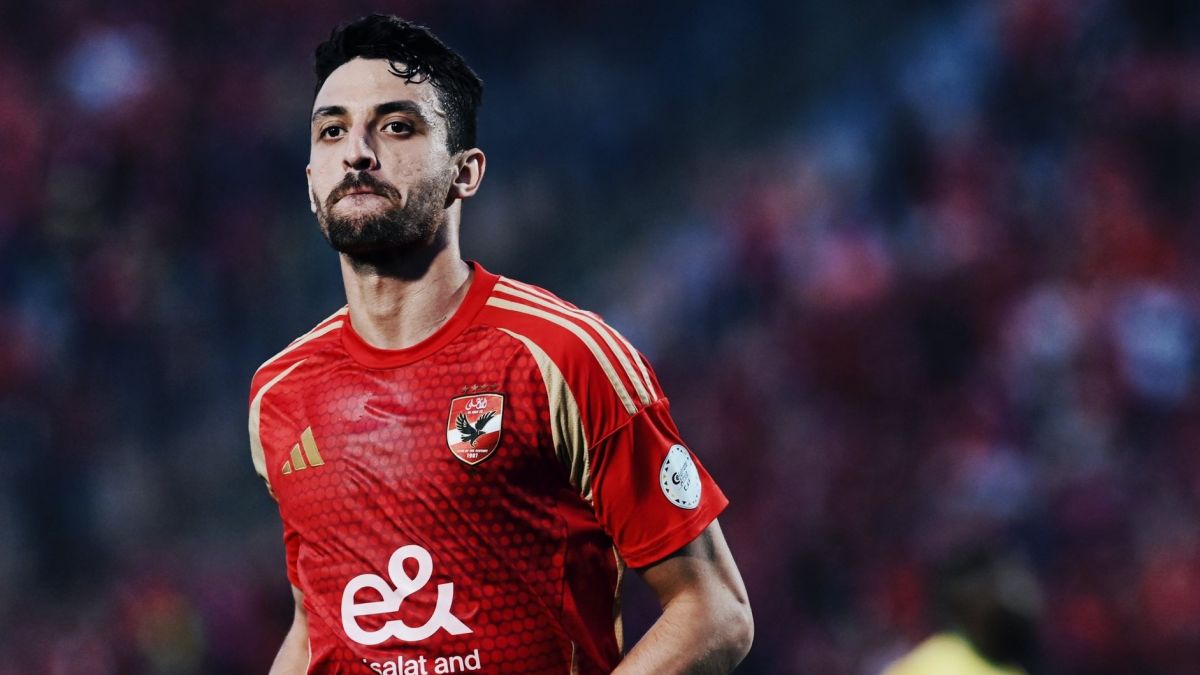 طبيب الأهلي يعلن تفاصيل إصابة طاهر محمد طاهر في مباراة أبوقير للأسمدة
